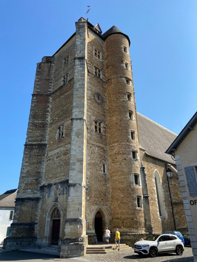 Eglise Saint-Girons de Monein - Agrandir l'image, fenêtre modale