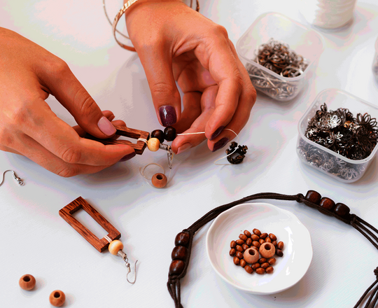 Atelier Fablab : Boucles d'oreilles en bois - MOURENX